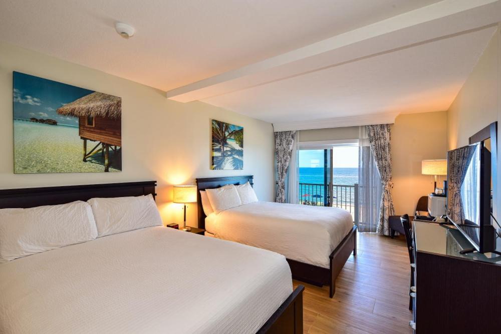 Oceanfront Queen Room interior